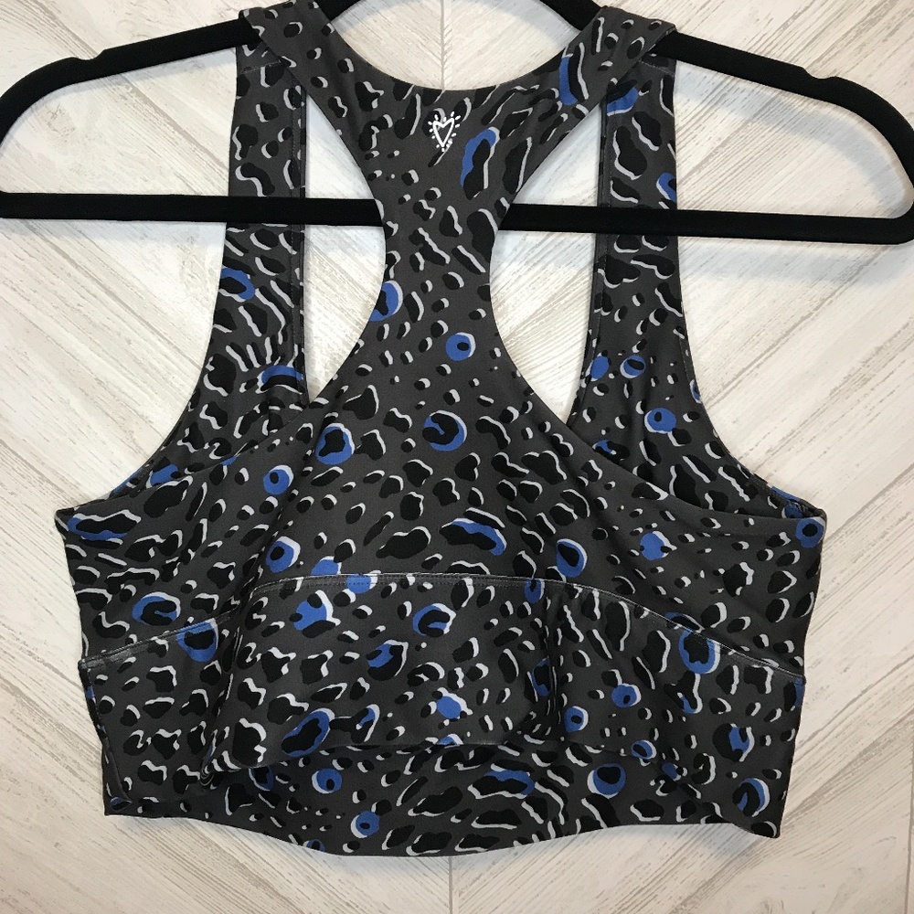 BETSEY JOHNSHON Cheetah Crop Sports Bra - Picture 2 of 4